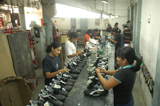 Emprendedores trabajando por el Perú