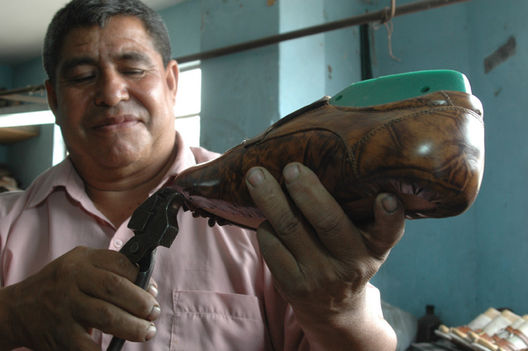 Emprendedores trabajando por el Perú