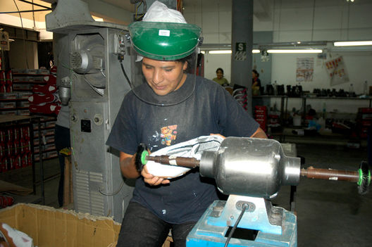 Emprendedores trabajando por el Perú