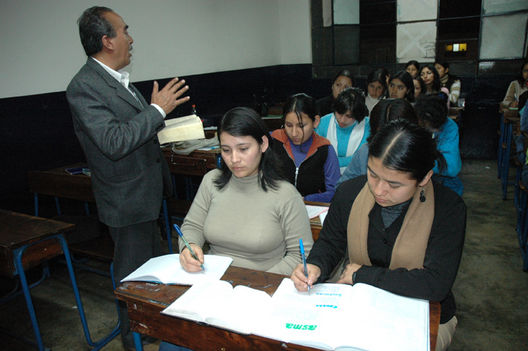 Jóvenes universitarios