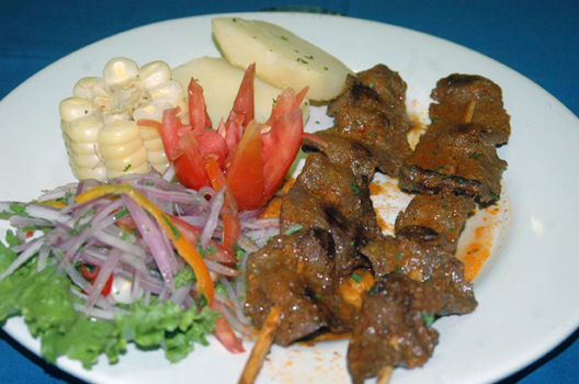 Platos de anticuchos