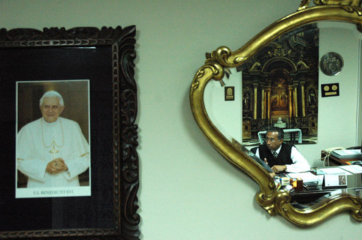 José Soto Parra presidente de la hermandad del señor de los milagros