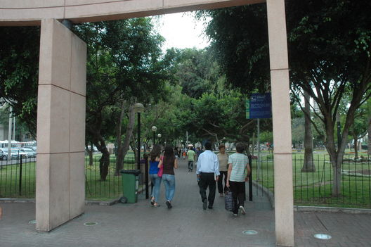 Parque Kennedy, Ovalo Gutiérrez