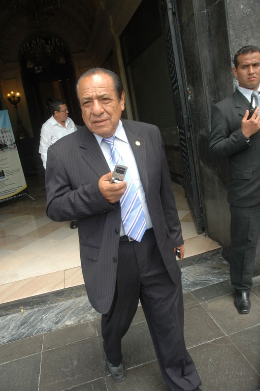 Máximo San Román. candidato a la vicepresidencia de PPK