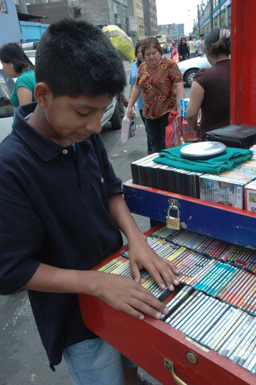 Piratería de películas y música