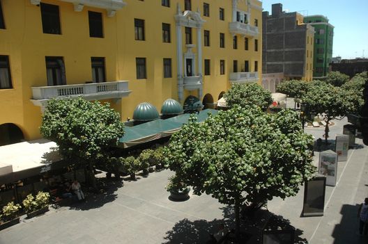 Plaza de armas  Pasaje Santa Rosa