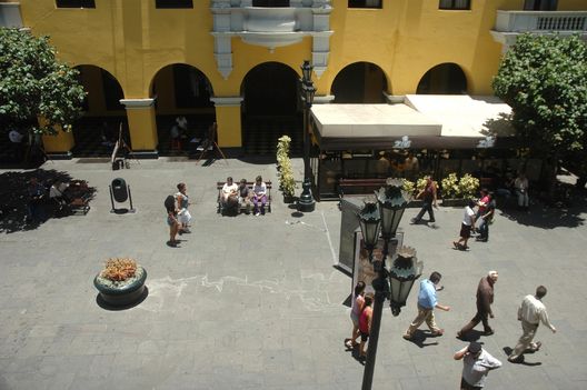 Plaza de armas  Pasaje Santa Rosa