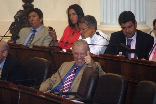 Congresista en el pleno del congreso