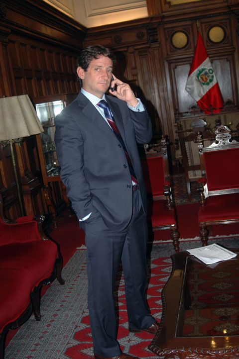 Congresista  Renzo Reggiardo