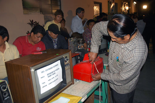 Tecnicos Electricistas