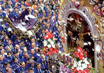 Recorrido del Señor de los Milagros por las calles de lima