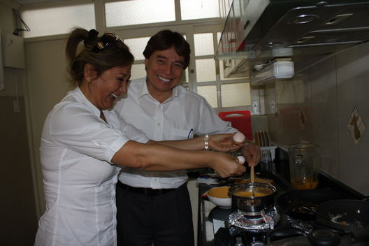 Cesar Zumaeta y Esposa