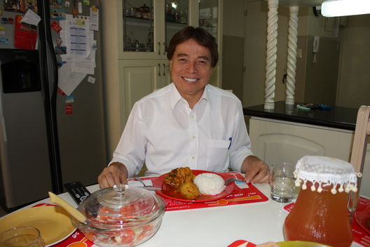 Cesar Zumaeta y Esposa
