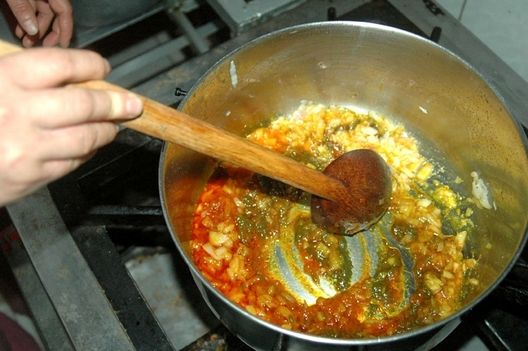 Preparación de Arroz con Pato a la Trujillana