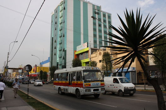 Avenida Arenales  Distrito Lince