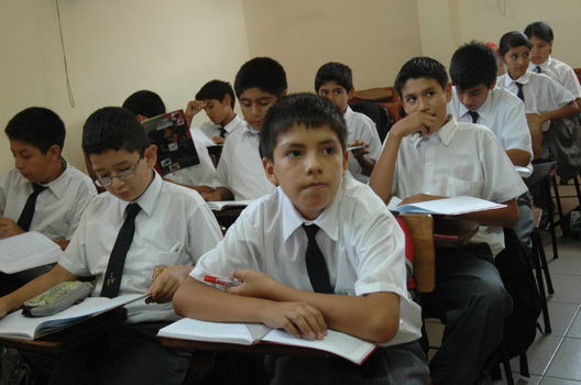 Un dia de Clases, en los Colegios de Lima