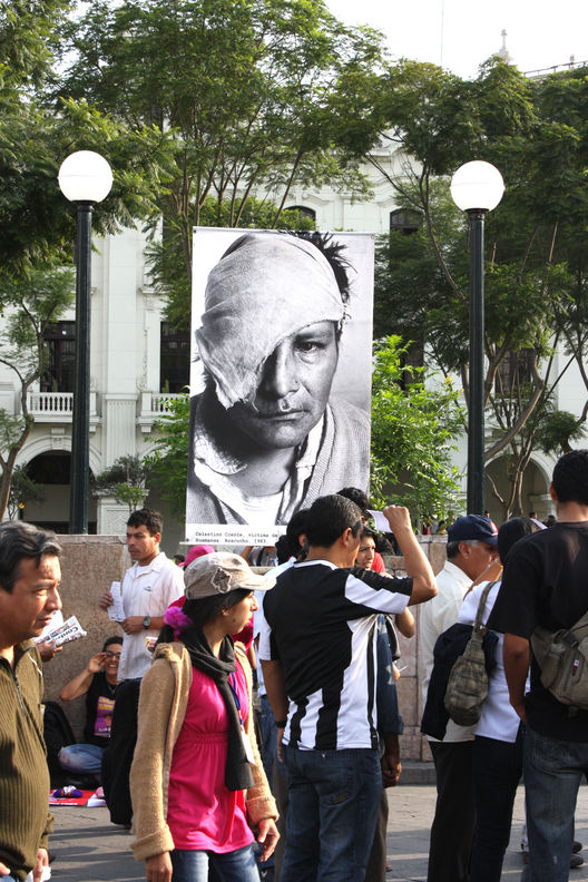 Muestra Fotografica sobre el Terrorismo en la Plaza San Martin