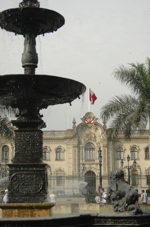 Fachada del frontis de Palacio de Gobierno