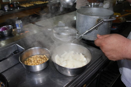 Sepa como preparar la Sopa Teologa