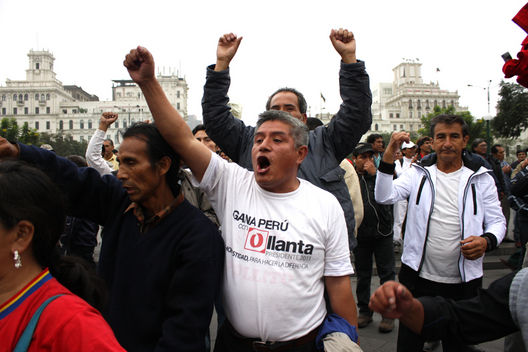 Simpatizantes del líder de Gana Perú,Ollanta Humala