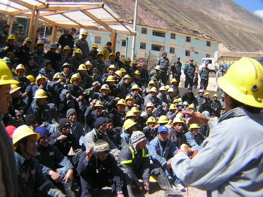 Protestas de trabajadores mineros en Puno