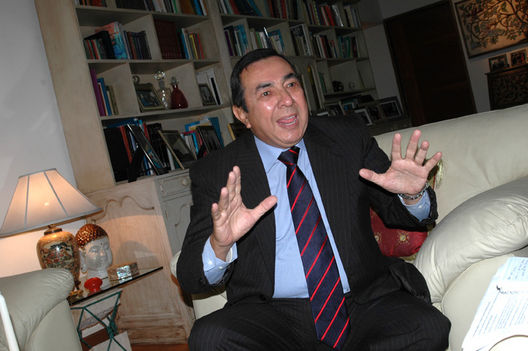Internacionalista Juan Velit Granda
