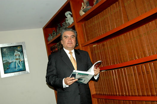 Congresista, Rolando de Souza