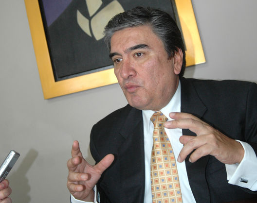 Congresista, Rolando de Souza