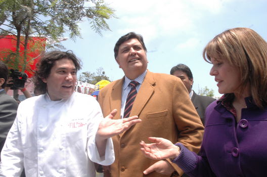 Alan García Pérez y Mercedes Araoz