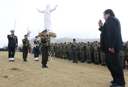 Cristo del Pacífico en el Morro Solar