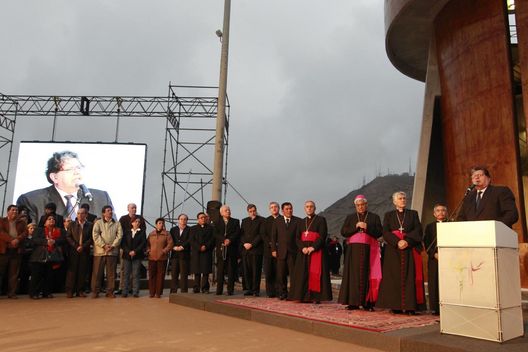 Inauguración del Cristo del Pacifico, en el Morro Solar en Chorrillos