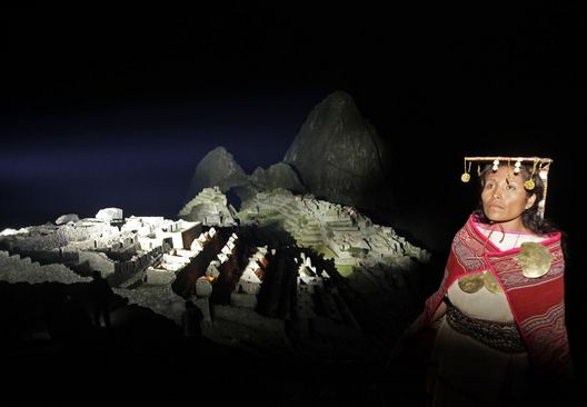 Prueban luces en la ciudadela de Machu Picchu