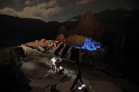 Prueban luces en la ciudadela de Machu Picchu