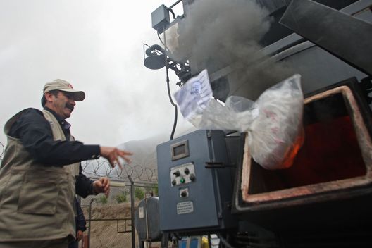 Quema de Droga en Ventanilla