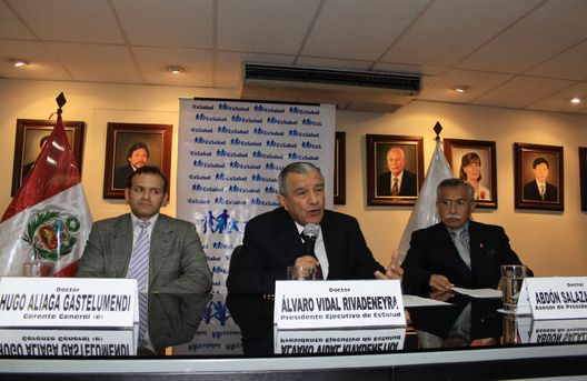 Presidente de Essalud, Álvaro Vidal,