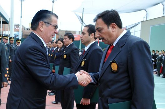 Ministro del Interior, Óscar Valdés en la Sede del ministerio