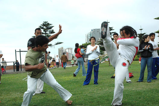 Capoeira,Danza y el arte brasilero en Miraflores