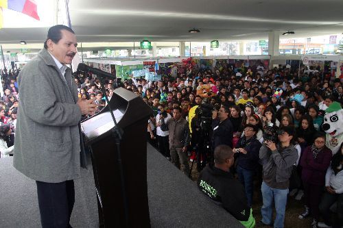 Ministro de Trabajo Rudecindo Vega se reunió con jóvenes emprendedores