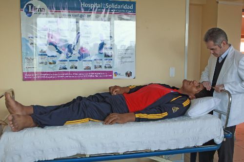 Joven huantino Eliseo Arrieta, afectado por gigantismo