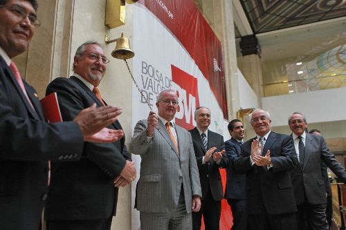 Presidente de la Bolsa de Valores de Lima, Roberto Hoyle