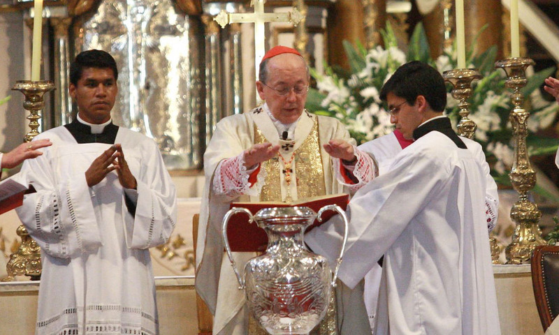 Juan Luis Cipriani ofició misa con motivo de celebraciones de Semana Santa 2012 en la Catebral de Lima