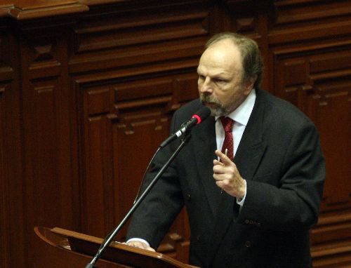 Presidente del Consejo de Ministros, Salomón Lerner, en el Congreso de la República