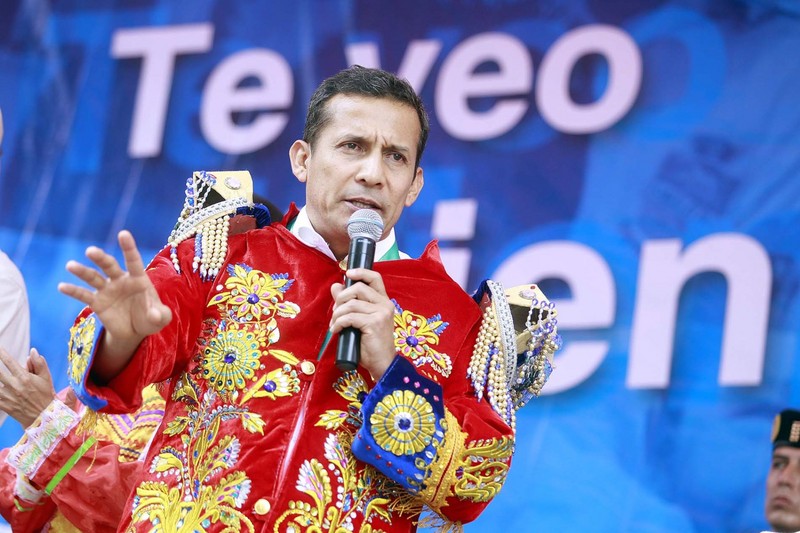 Ollanta Humala, acompañado de la Primera Dama Nadine Heredia, lanzó en Huánuco el programa Te Veo Bien