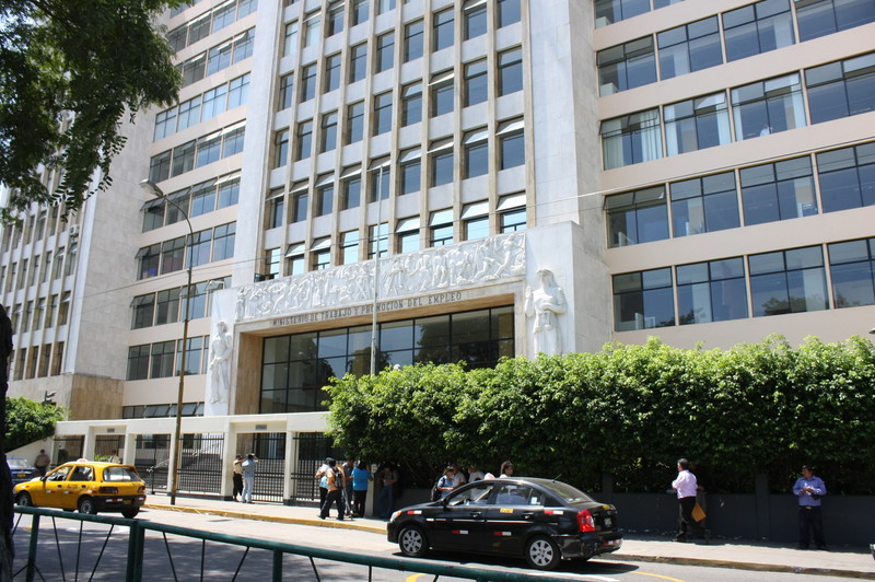 Imágenes de la sede del Ministerio de Trabajo, órgano del gobierno localizado en la Avenida Salaverry, en Lima