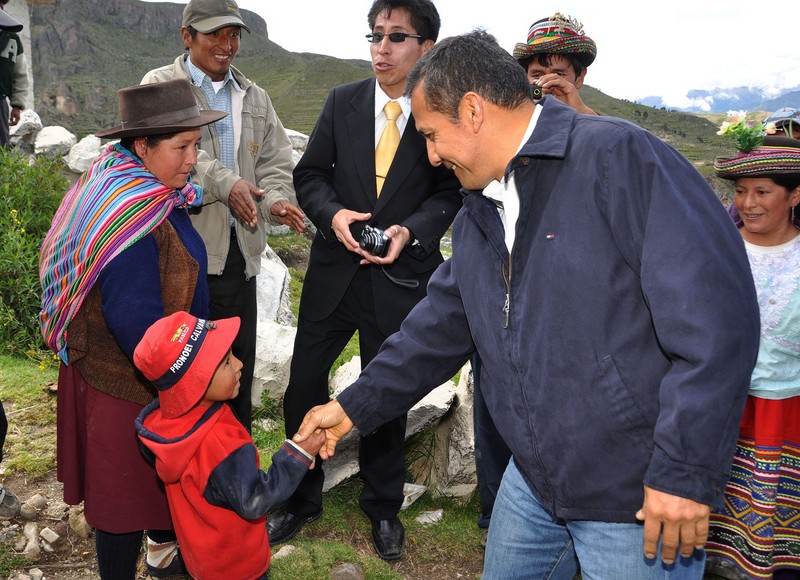 Presidente Ollanta Humala, participó en ceremonia de entrega de reparaciones colectivas a deudos de víctimas en Lucanamarca