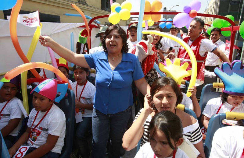 Ministra de la Mujer Ana Jara, preside Caravana por el Día del Niño Peruano 2012 en el Congreso de la República