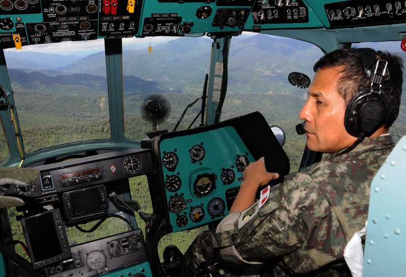 Presidente Ollanta Humala, impartió instrucciones al personal militar que trabaja en la zona selvática de Kiteni en Cusco