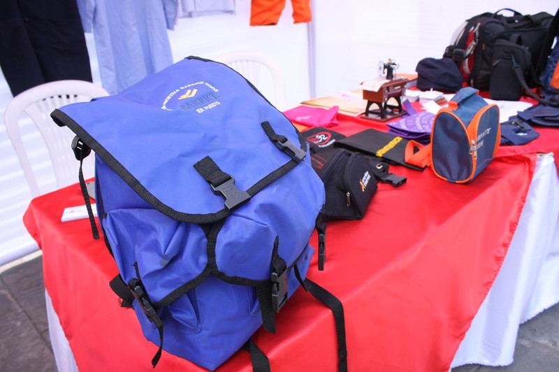 Confecciones S.A  de Uniformes Industriales de July Sulca participó del V Congreso Nacional de Empresarios Conaco 2012 en el Congreso de la República