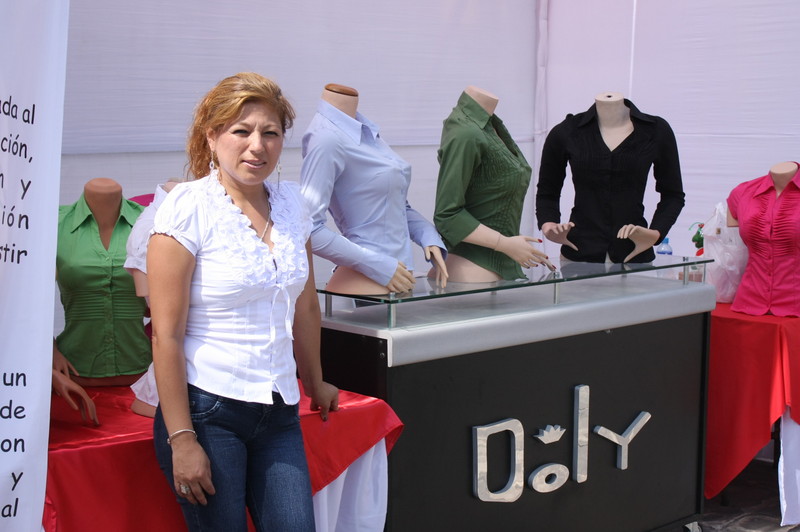Empresa de ropa para damas DOLY Fashion S.A.C participo del V Congreso Nacional de Empresarios Conaco 2012 en el Congreso de la República