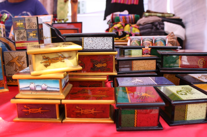 La empresa de artesanias kely especialistas en trabajos de ceramicas participo del V Congreso Nacional de Empresarios CONACO 2012 en el Congreso de la República
